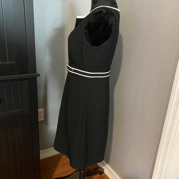 White House Black Market Dress Size 6 Black Sleeveless Belted Fit & Flare Chic - Picture 3 of 9